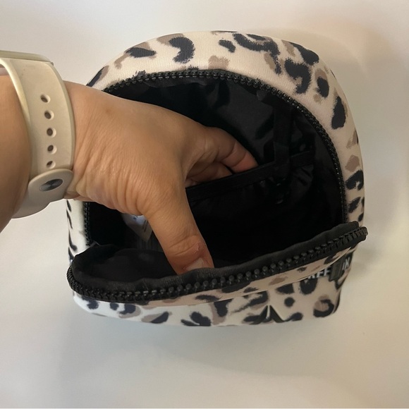 🐆 Reebok Leopard Print Mini Backpack | Neutral Activewear Street Style Bag - Picture 8 of 11